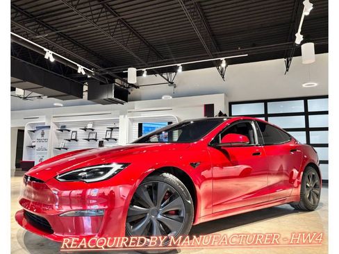 Used 2024 Tesla Model S Plaid image 1