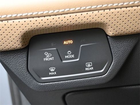 New 2026 Volkswagen Atlas Cross Sport SE image 18