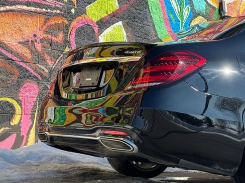 Used 2019 Mercedes-Benz S 560 4MATIC Sedan w/ AMG Line Exterior image 17