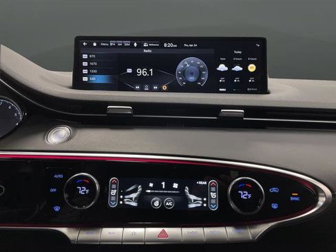 Used 2023 Genesis GV70 2.5T Advanced w/ Advanced Package image 9