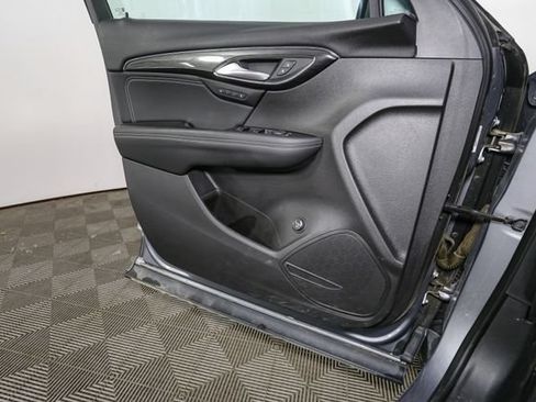 Used 2022 Buick Envision Essence w/ Safety Package FWD image 37