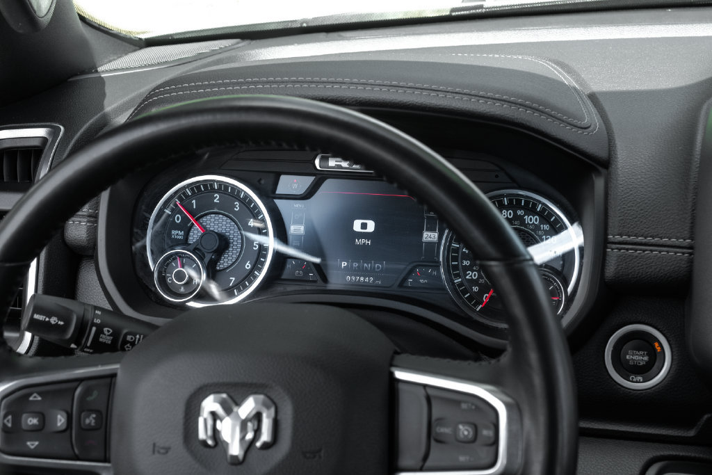 Used 2023 RAM 1500 Laramie AWD/4WD image 29