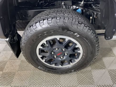 Certified 2024 Toyota Tacoma TRD Off-Road image 10