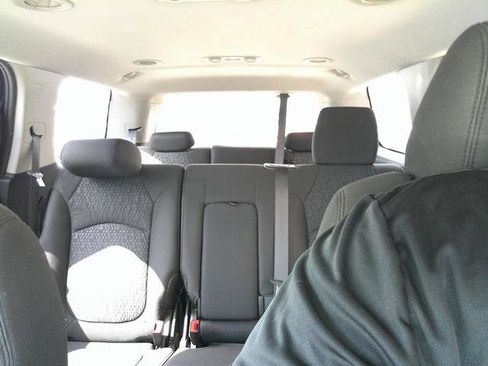 Used 2012 GMC Acadia SL w/ Preferred Package image 13