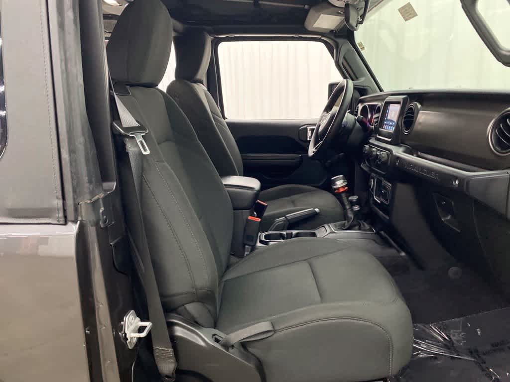 Used 2018 Jeep Wrangler Sport AWD/4WD image 15