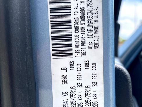 Used 2012 Jeep Liberty Sport w/ Driver Convenience Group image 20