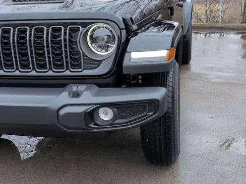 New 2026 Jeep Gladiator Sport image 11