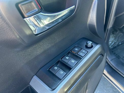 Certified 2023 Toyota Tacoma TRD Sport AWD/4WD image 11