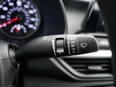 Certified 2023 Kia Forte LXS w/ LXS Technology Package image 31