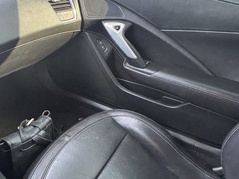 Used 2017 Chevrolet Corvette Stingray Coupe w/ 1LT image 5