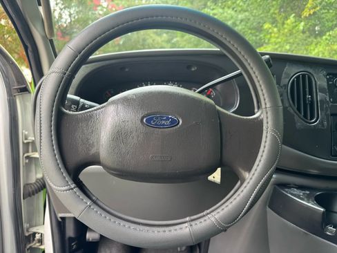 Used 2008 Ford E-350 and Econoline 350 Super Duty image 17