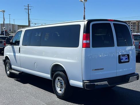 Certified 2025 Chevrolet Express 3500 LT w/ LT Preferred Equipment Group RWD image 8