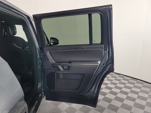 Used 2023 Rivian R1S Adventure image 20