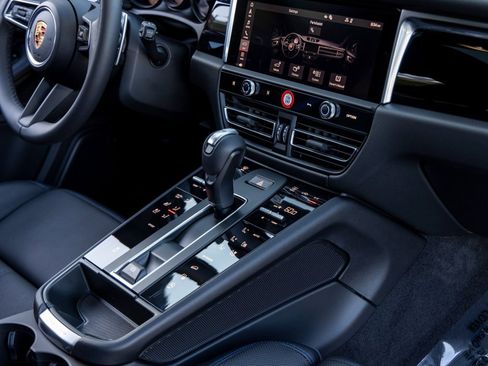 New 2025 Porsche Macan image 50