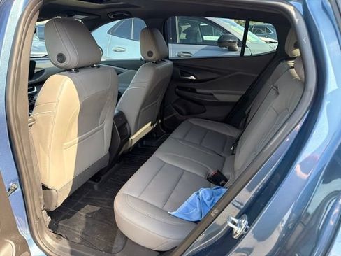 Used 2025 Buick Envista Avenir FWD image 8