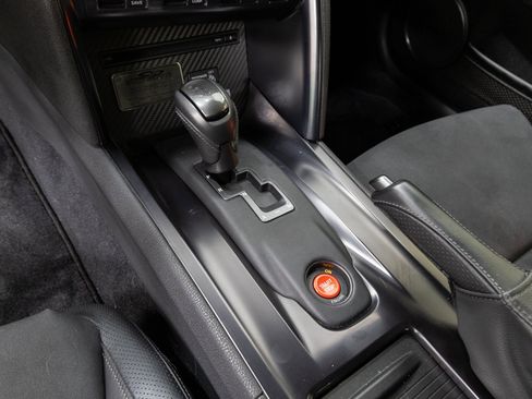 Used 2013 Nissan GT-R Premium image 20