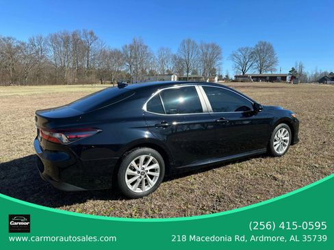 Used 2022 Toyota Camry LE image 2
