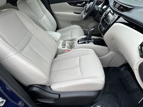 Certified 2019 Nissan Rogue Sport SL w/ Premium Package image 11