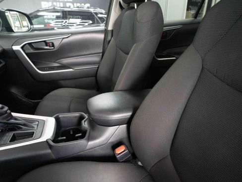 Used 2023 Toyota RAV4 LE FWD image 10