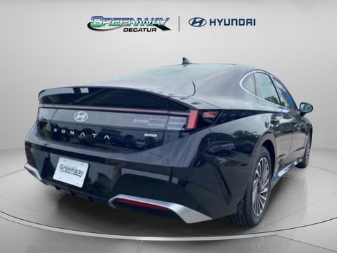 New 2025 Hyundai Sonata Limited image 8