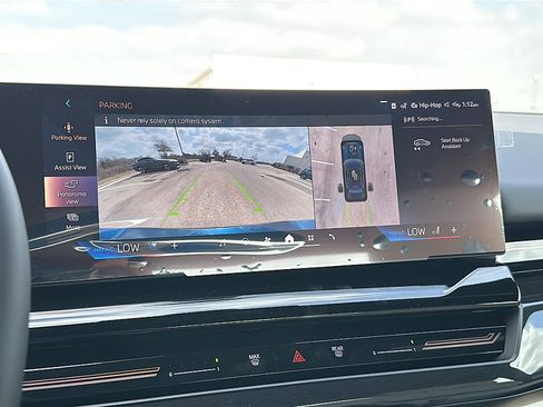 New 2025 BMW 530i w/ Premium Package image 23