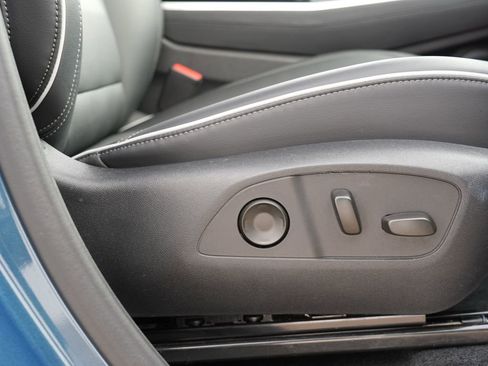 Used 2025 Buick Enclave Preferred image 30