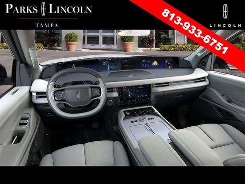 New 2026 Lincoln Navigator Reserve AWD/4WD image 9