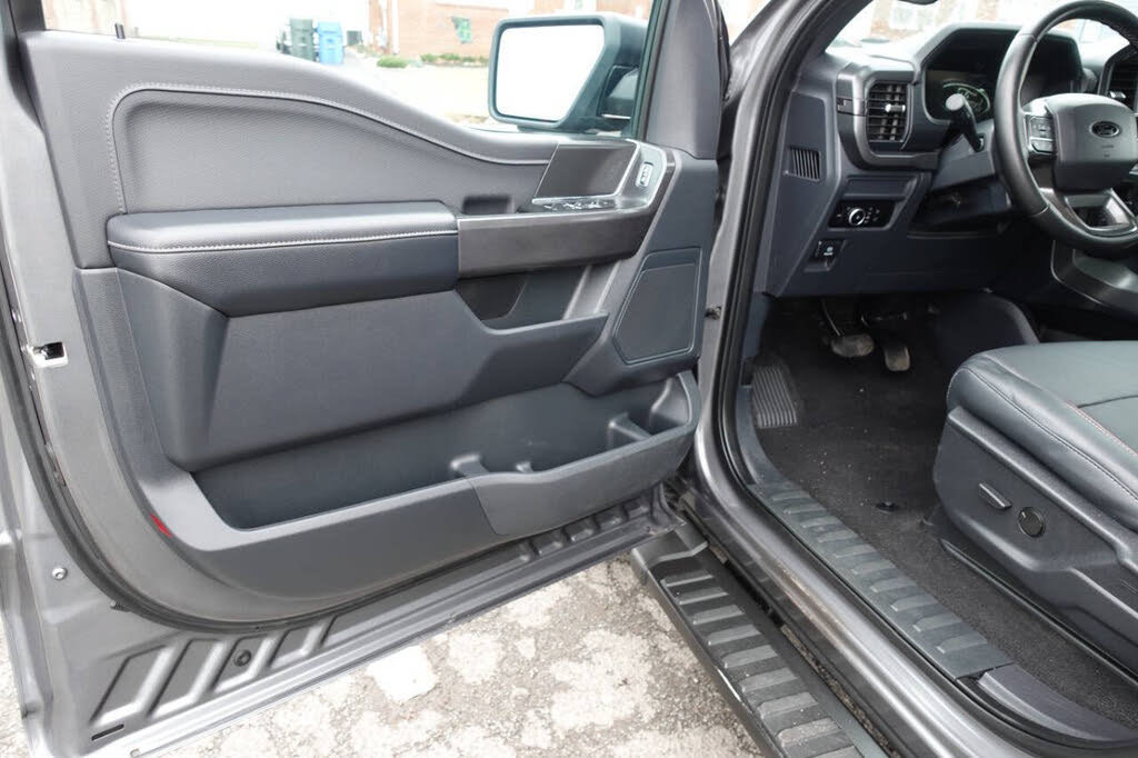 Used 2024 Ford F150 XLT w/ XLT Black Appearance Package AWD/4WD image 17