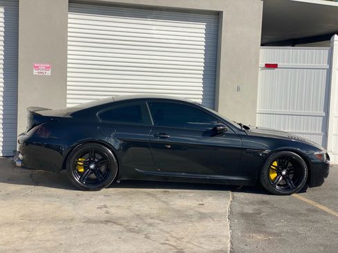 Used 2006 BMW M6 Coupe image 2