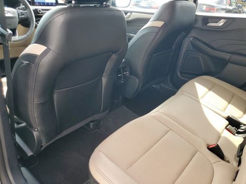Used 2022 Ford Escape SEL w/ Technology Package image 31