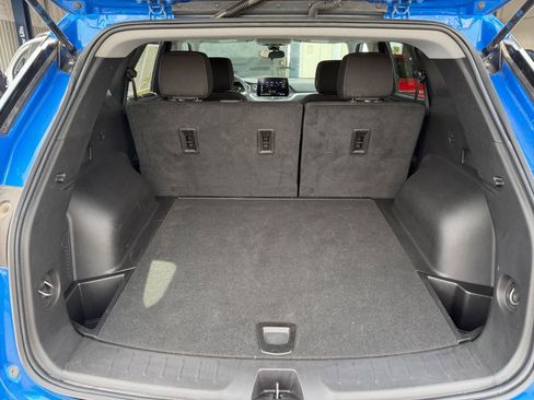 Used 2025 Chevrolet Blazer LT image 32