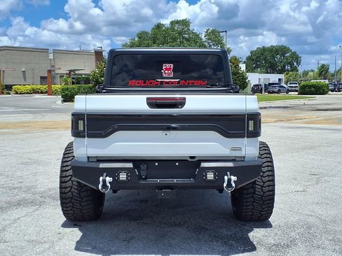 Used 2023 Jeep Gladiator Overland AWD/4WD image 6