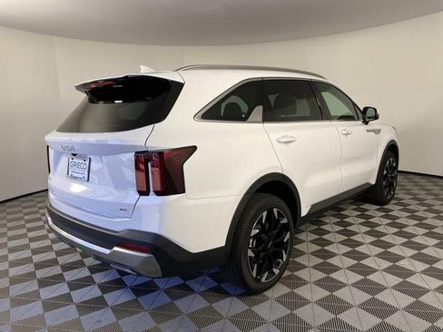 Used 2026 Kia Sorento EX image 9