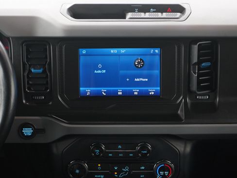 Used 2021 Ford Bronco Black Diamond image 17