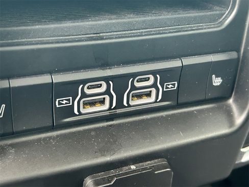 Used 2022 RAM 1500 Laramie image 24