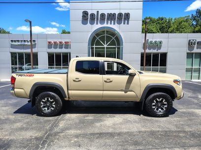 Used 2017 Toyota Tacoma TRD Off-Road w/ Tow Package (A/T)