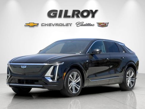 Used 2024 Cadillac Lyriq Luxury w/ LPO, Floor Liner Package AWD/4WD image 7