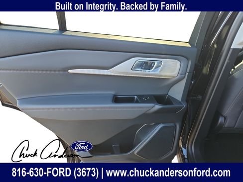 New 2026 Ford Explorer Active AWD/4WD image 25