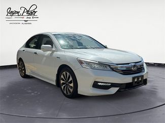 Used 2017 Honda Accord Touring image 1