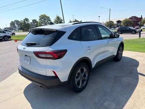 Used 2025 Ford Escape ST-Line FWD image 4