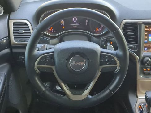 Used 2016 Jeep Grand Cherokee Laredo 75th Anniversary image 22