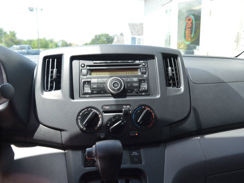 Used 2015 Nissan NV200 S w/ Back Door Glass Package image 27