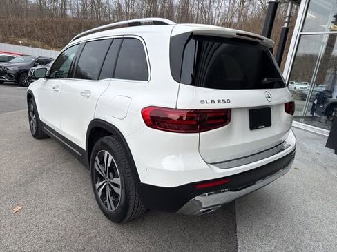 Certified 2025 Mercedes-Benz GLB 250 4MATIC image 3