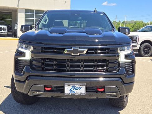 Used 2024 Chevrolet Silverado 1500 LT Trail Boss w/ LT Trail Boss Premium Package AWD/4WD image 2
