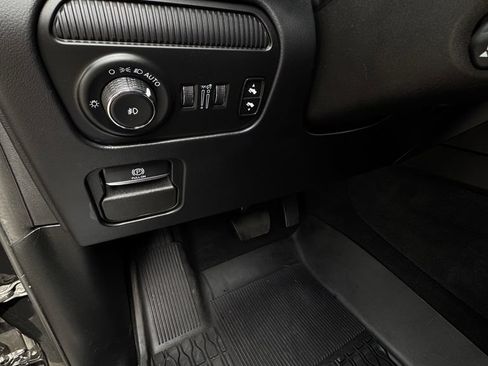 Used 2022 Jeep Grand Wagoneer Series III w/ Rear Seat Video Group 1 AWD/4WD image 19
