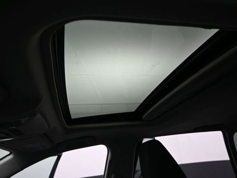 Used 2025 Toyota RAV4 XLE w/ Convenience Package image 4