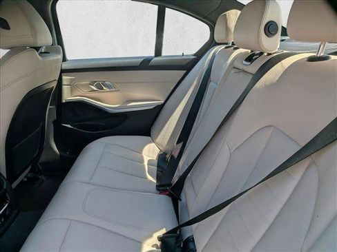 Used 2019 BMW 330i xDrive Sedan w/ Premium Package AWD/4WD image 14