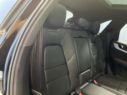 Used 2024 Porsche Cayenne image 41