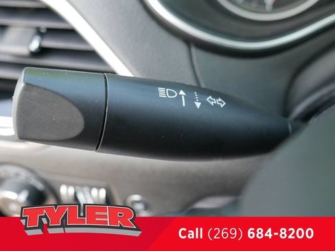 Used 2021 Jeep Cherokee Limited AWD/4WD image 24