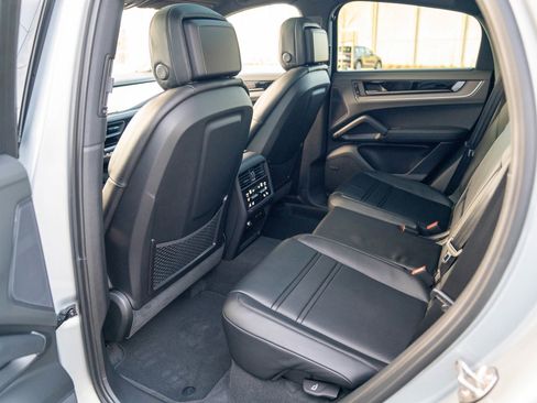 New 2026 Porsche Cayenne Coupe image 23